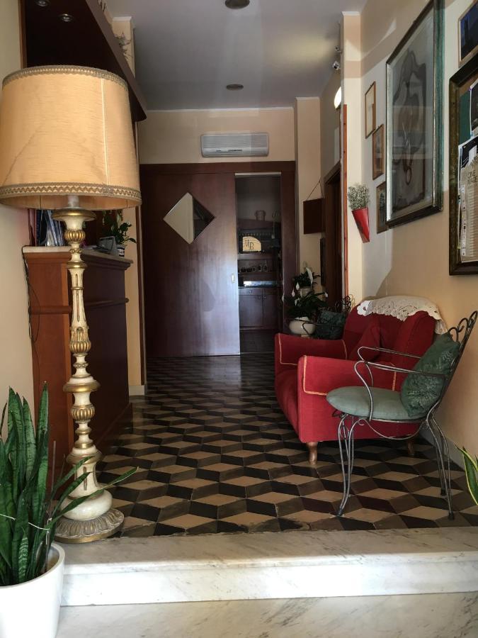 Hotel Mare Blu Camaiore Bagian luar foto