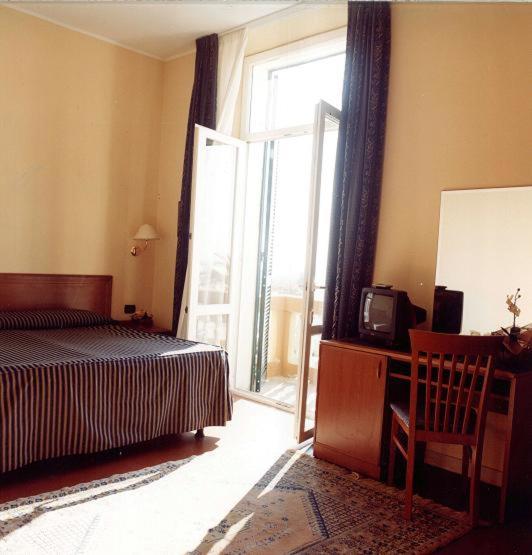 Hotel Mare Blu Camaiore Bagian luar foto